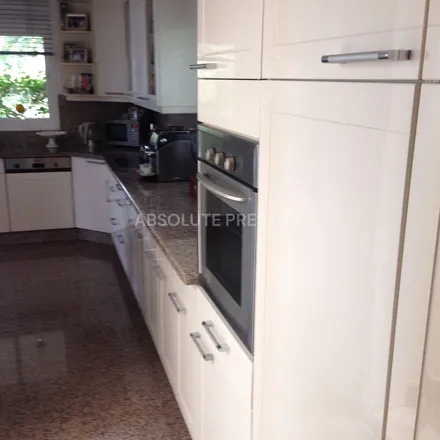 Image 2 - Calle Huerta Chica, 1 D, 29601 Marbella, Spain - Apartment for rent