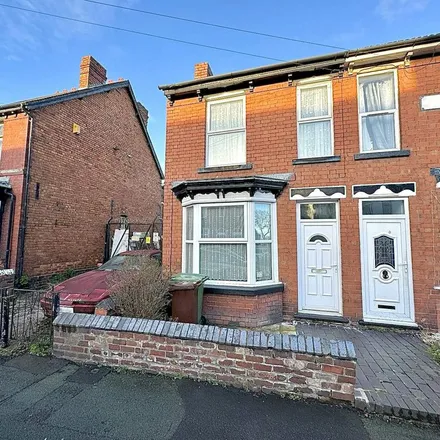 Rent this 3 bed duplex on Victoria Rd / Middle Of Victoria Rd in Victoria Road, Wednesfield