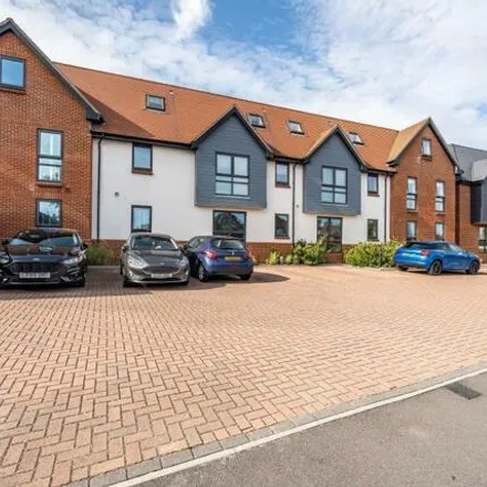 Buy this 2 bed apartment on Bath Road in Thatcham, RG18 3BH