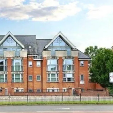 Rent this 2 bed apartment on South Common in St Catherine's, Bracebridge