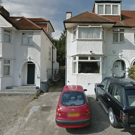Rent this 3 bed duplex on London in Hendon, GB