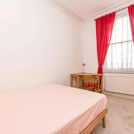 Rent this 1 bed apartment on 599 Harrow Road in London, W10 4RA
