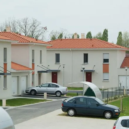 Rent this 2 bed apartment on Chemin des Oliviers in 32500 Fleurance, France