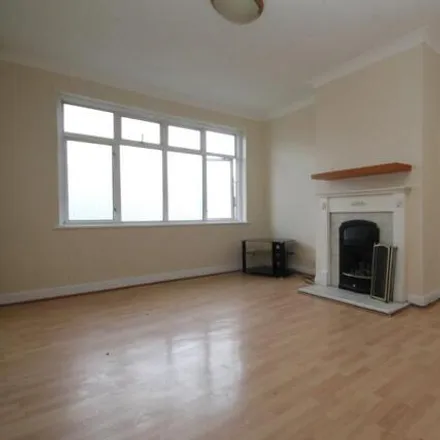 Image 2 - Ardleigh Green Junior School, Ardleigh Green Road, London, RM11 2SP, United Kingdom - Apartment for rent