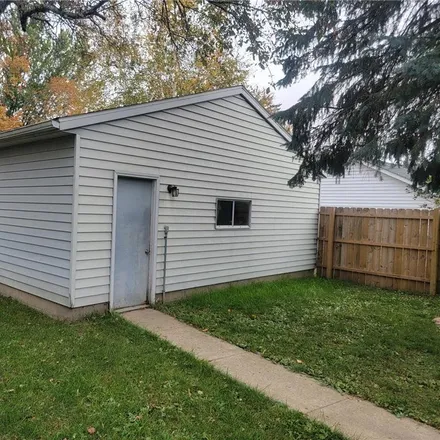 Image 7 - 220 1st Street Southwest, Blooming Prairie, Steele County, MN 55917, USA - House for sale