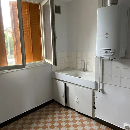 Rent this 4 bed apartment on Chemin de Rosey Est in 26100 Romans-sur-Isère, France