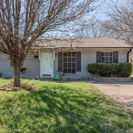 Image 2 - 4035 Stagecoach Circle, Dallas, TX 75241, USA - House for sale