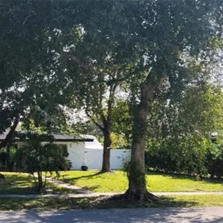 Buy this 3 bed house on 862 Oleander Drive in Plantation, FL 33317