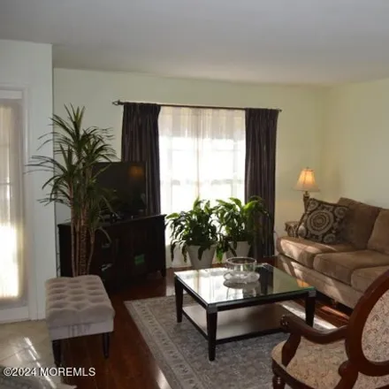 Image 4 - 200 Larchwood Court, Bergerville, Howell Township, NJ 07731, USA - Townhouse for rent