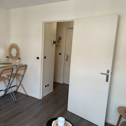 Rent this 1 bed apartment on LIP in Rue Labrouste, 75015 Paris