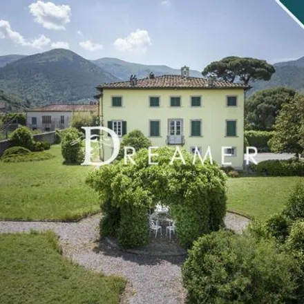 Buy this 3studio house on Via dei Bicchi in 55014 Lucca LU, Italy