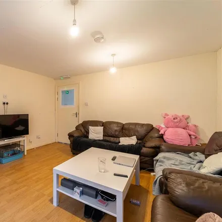 Image 5 - 70 Alton Road, Selly Oak, B29 7DX, United Kingdom - House for rent