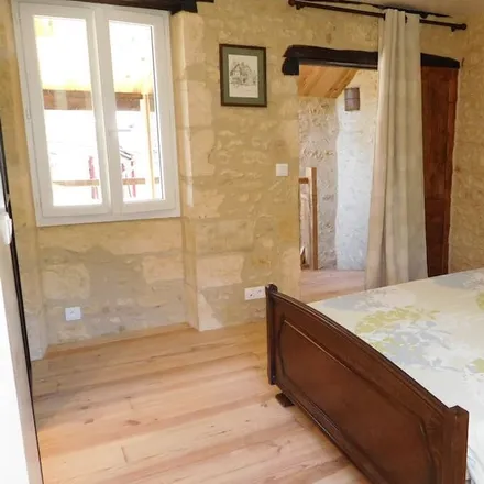 Rent this 1 bed house on 24290 Montignac-Lascaux