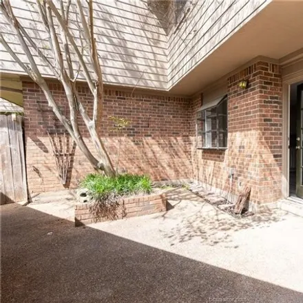 Image 2 - 2501 Brothers Boulevard, College Station, TX 77845, USA - Condo for rent