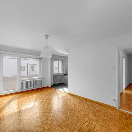 Rent this 3 bed apartment on Habsburgerstrasse 14 in 4055 Basel, Switzerland