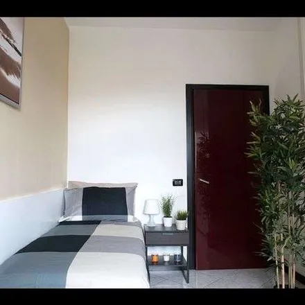 Image 4 - Via Luigi Zoja, 20153 Milan MI, Italy - Apartment for rent