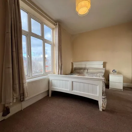 Image 1 - St. Andrews, Court Road, London, SE9 4TH, United Kingdom - Apartment for rent