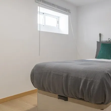 Rent this 5 bed room on Madrid in Aparcamiento disuasorio Colonia Jardín, Calle de Arenas de San Pedro