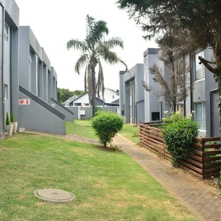 Image 2 - Burnham Road, Mulbarton, Johannesburg, 2001, South Africa - Apartment for rent