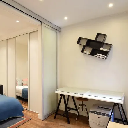 Image 7 - 30 Rue des Saules, 75018 Paris, France - Apartment for rent