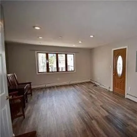 Image 8 - 9 West 16th Road, New York, NY 11693, USA - House for sale