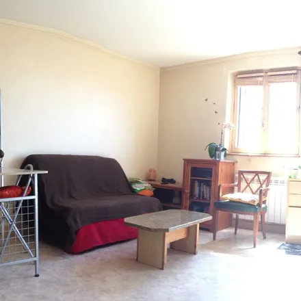 Rent this 2 bed apartment on Chemin du Vernon in 38410 Vaulnaveys-le-Haut, France