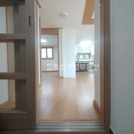Rent this 3 bed apartment on 서울특별시 관악구 신림동 521-22