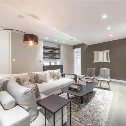Rent this 4 bed duplex on 2 Nutley Terrace in London, NW3 5BX