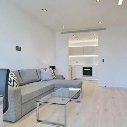 Rent this 1 bed apartment on Chatsworth House in 1 Tower Bridge Road, London