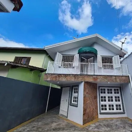 Buy this 3 bed house on Rua Benedito Izidoro de Moura in Cidade Jardim, Caraguatatuba - SP