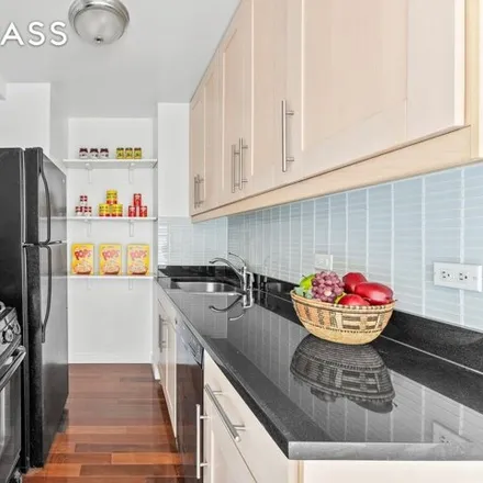 Image 4 - Cabrini Terrace, 900 West 190th Street, New York, NY 10040, USA - Apartment for sale