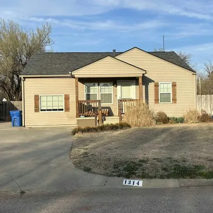 Buy this 2 bed house on 1322 West Hudson Drive in Enid, OK 73703