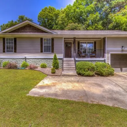 Buy this 3 bed house on 3707 Chula Vista Dr in Chattanooga, Tennessee