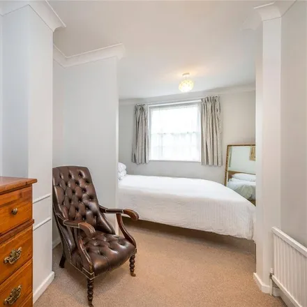 Image 6 - The White House, Campbell Road, London, KT8 9BX, United Kingdom - Apartment for rent