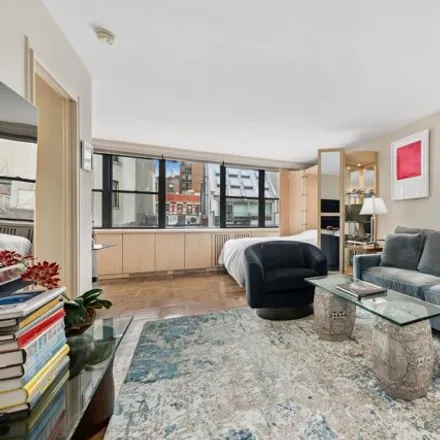 Image 3 - 235 East 57th Street, New York, NY 10022, USA - Apartment for sale