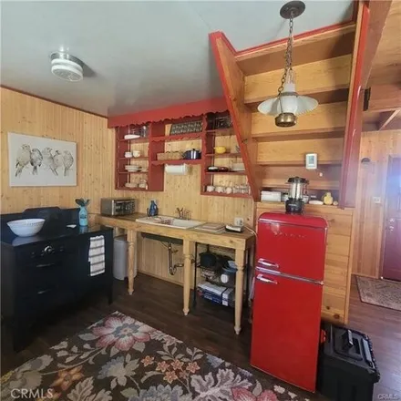 Image 4 - 32801 Deer Lick Drive, Arrowbear Lake, Running Springs, CA 92382, USA - House for sale