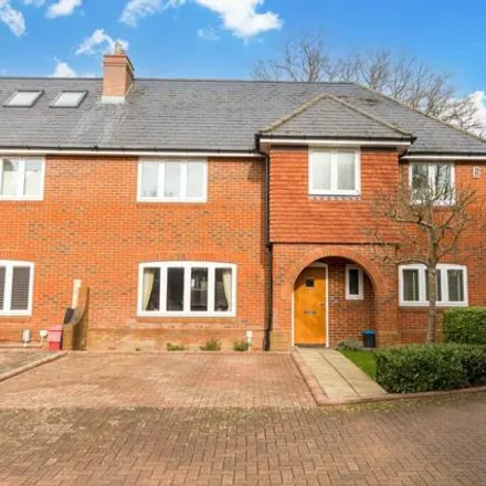 Buy this 4 bed duplex on 2 Long Wall in East Grinstead, RH19 2NJ
