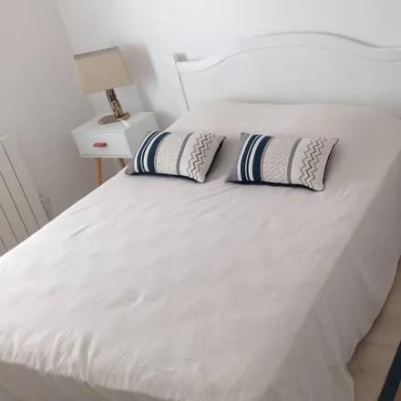 Rent this 1 bed house on 85180 Les Sables-d'Olonne