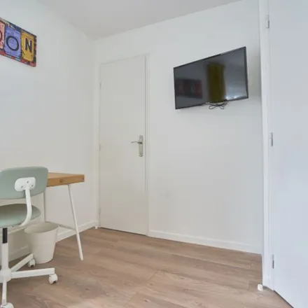 Image 4 - Avenue de Dunkerque, 59130 Lambersart, France - Apartment for rent
