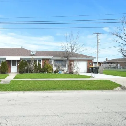 Buy this 3 bed house on 6182 109th Street in Chicago Ridge, IL 60415