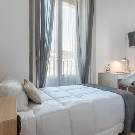 Rent this 5 bed apartment on Calle de San Vicente Ferrer in 63, 28015 Madrid