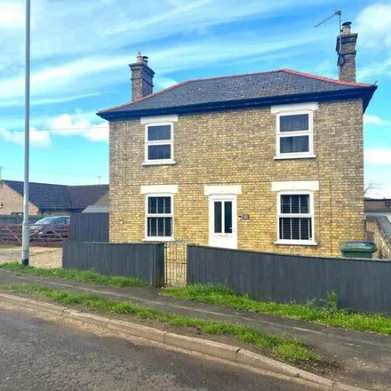 Buy this 3 bed house on London Road in Chatteris, PE16 6LU