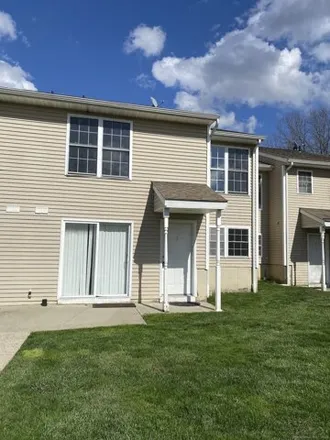 Buy this 2 bed townhouse on 82 Hamden Avenue in Lakewood, Waterbury