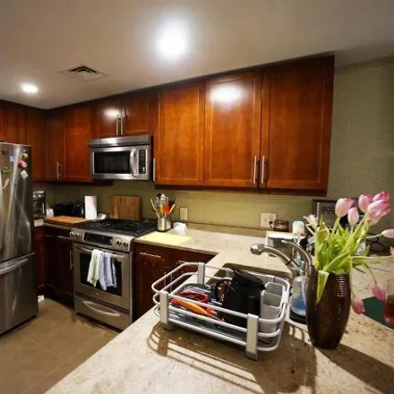 Image 6 - Gull's Cove Phase I, Morris Boulevard, Jersey City, NJ 07302, USA - Condo for sale