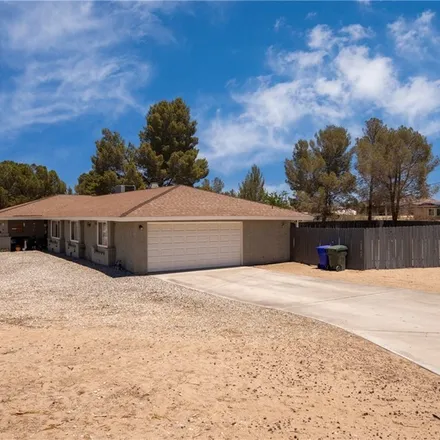 Image 3 - 18540 Chapae Lane, Apple Valley, CA 92307, USA - House for sale