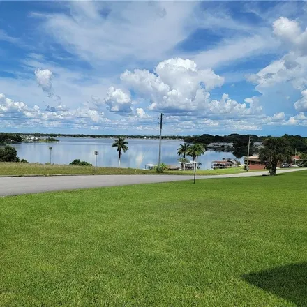 Image 2 - 416 Lake Clay Drive South, Lake Placid, Highlands County, FL 33852, USA - Condo for sale