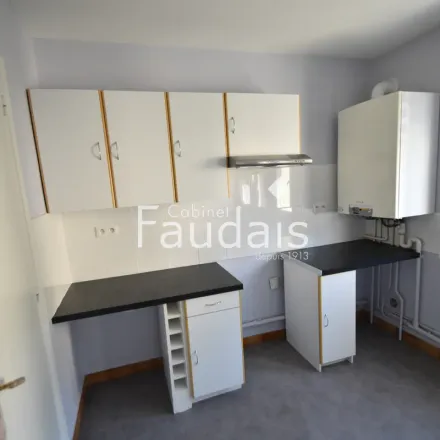 Rent this 3 bed apartment on 86 Rue de l'Exode in 50000 Saint-Lô, France