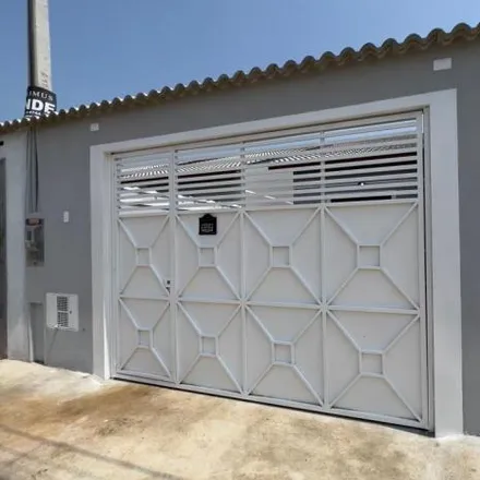 Buy this 3 bed house on Rua Vitória Morena da Silva in Jardim Caxangá, Suzano - SP