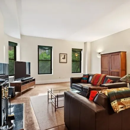 Image 3 - 80-82 East Elm Street, Chicago, IL 60611, USA - Condo for sale