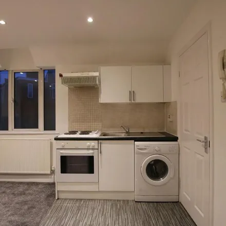 Image 2 - St. Pauls Avenue, Willesden Green, London, NW2 5SU, United Kingdom - Apartment for rent